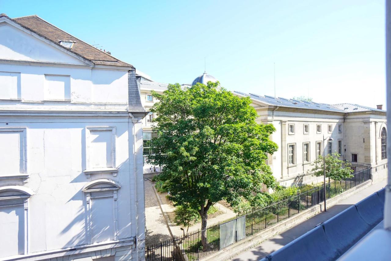 Beautiful Apartment In The Heart Of Paryż Zewnętrze zdjęcie